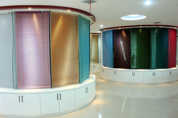 德圣龍水性金屬漆百葉窗輥涂應用效果圖